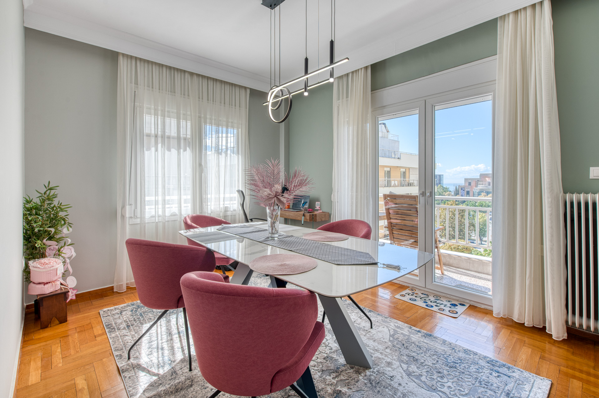 Exceptional renovated apartment next to Nea Paralia