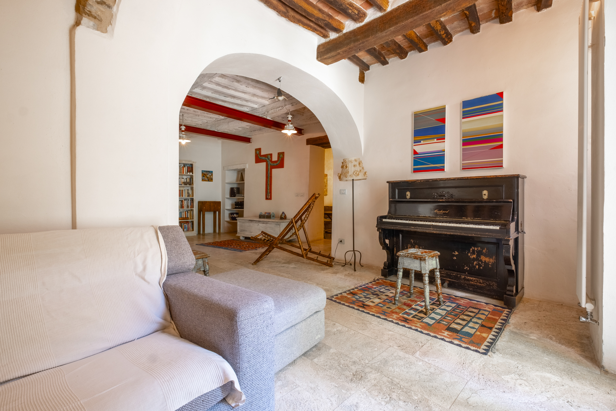 Property with a view in Manciano's historic center