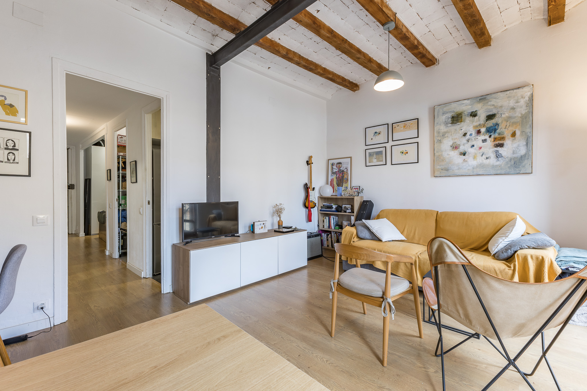 Bright apartment in Sants