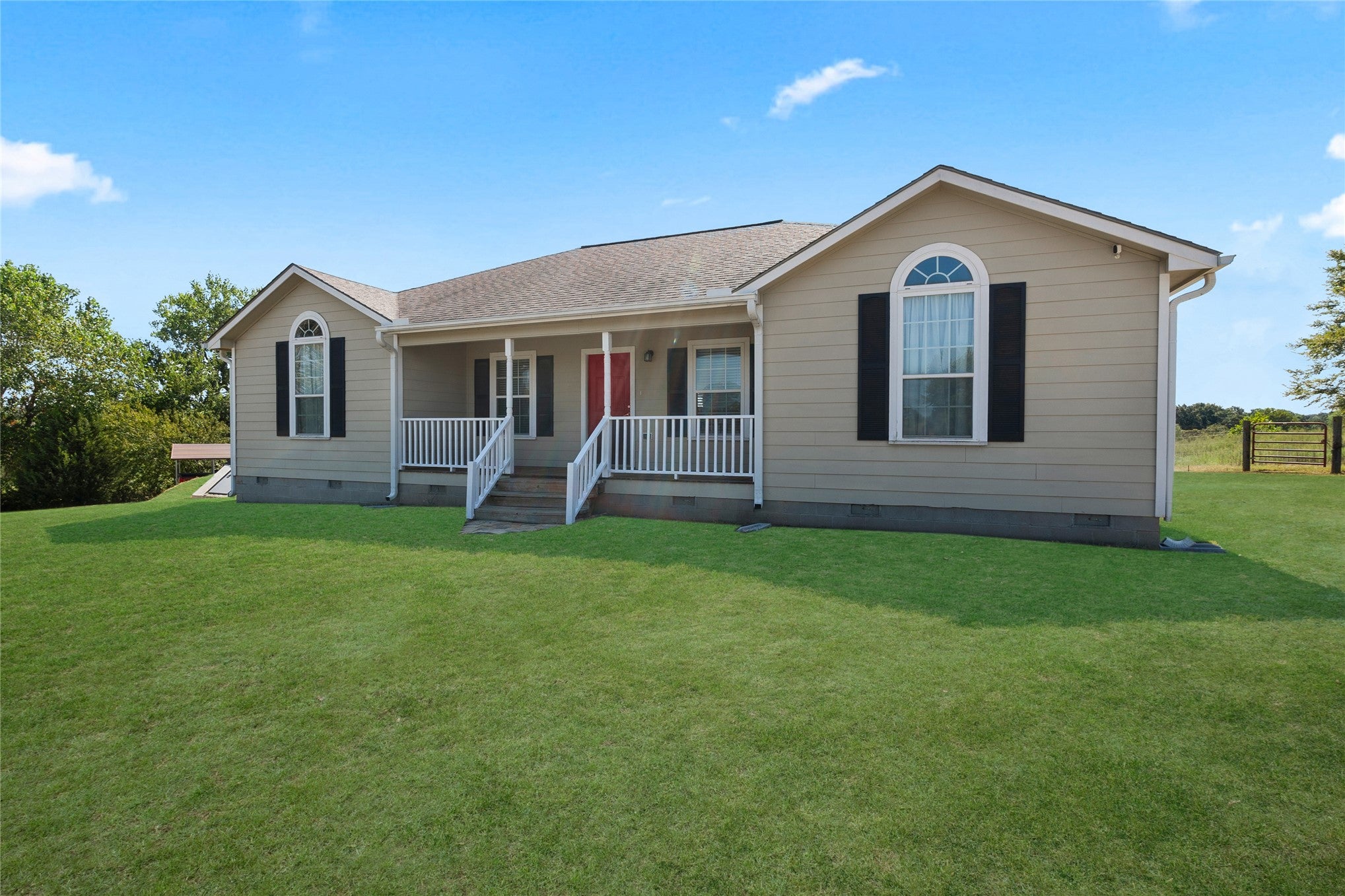 Country Living on 10 Beautiful Acres