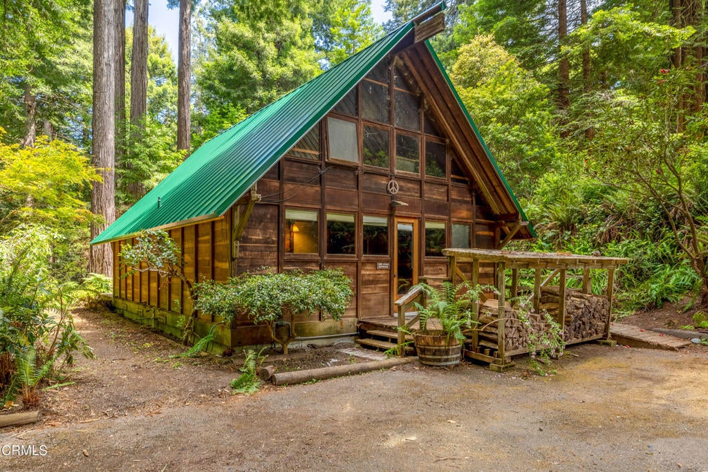 Classic A-Frame Redwood Retreat