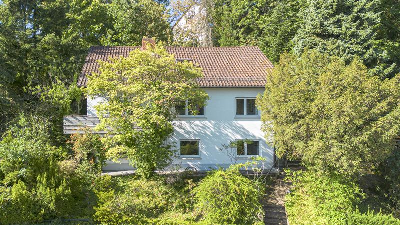 Gepflegtes Familienhaus mit Fernblick in begehrter Hambacher Höhenlage!
