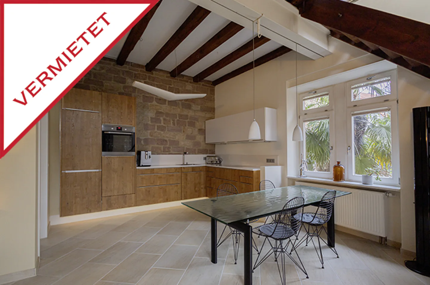 **VERMIETET**Außergewöhnliches Atelierhaus mit offenem Wohnkonzept in Edenkoben! - Photo 1