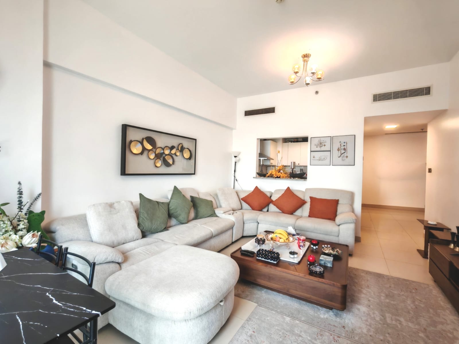 Vacant | Prime location | High ROI