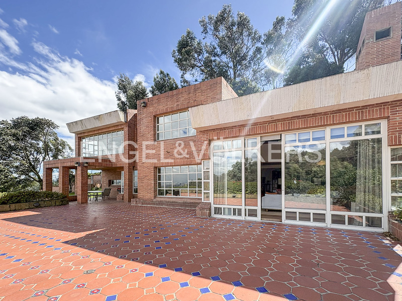 Casa campestre con vista para arriendo en Bogota conjunto Montearroyo