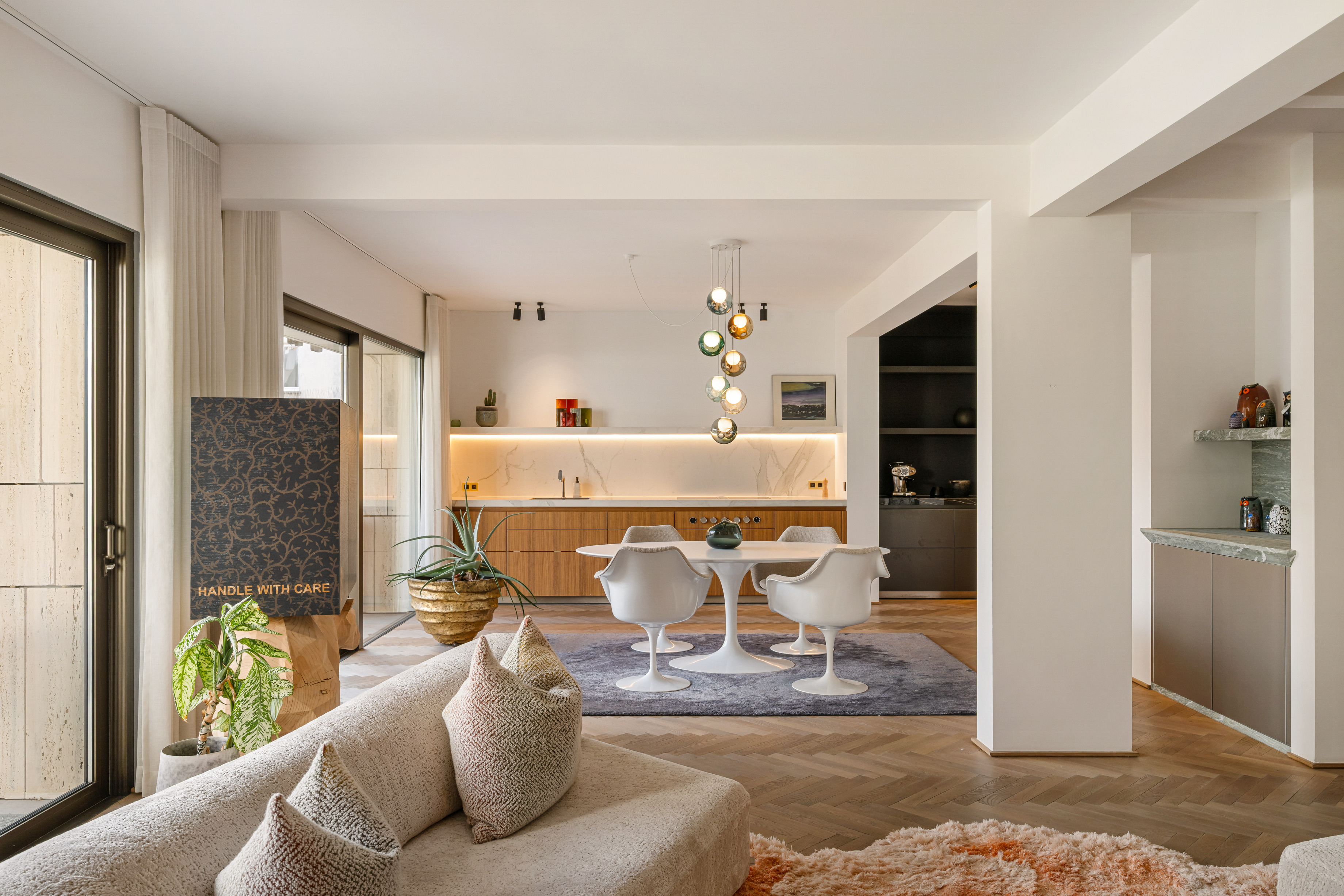 High-quality finished apartment with outdoor space