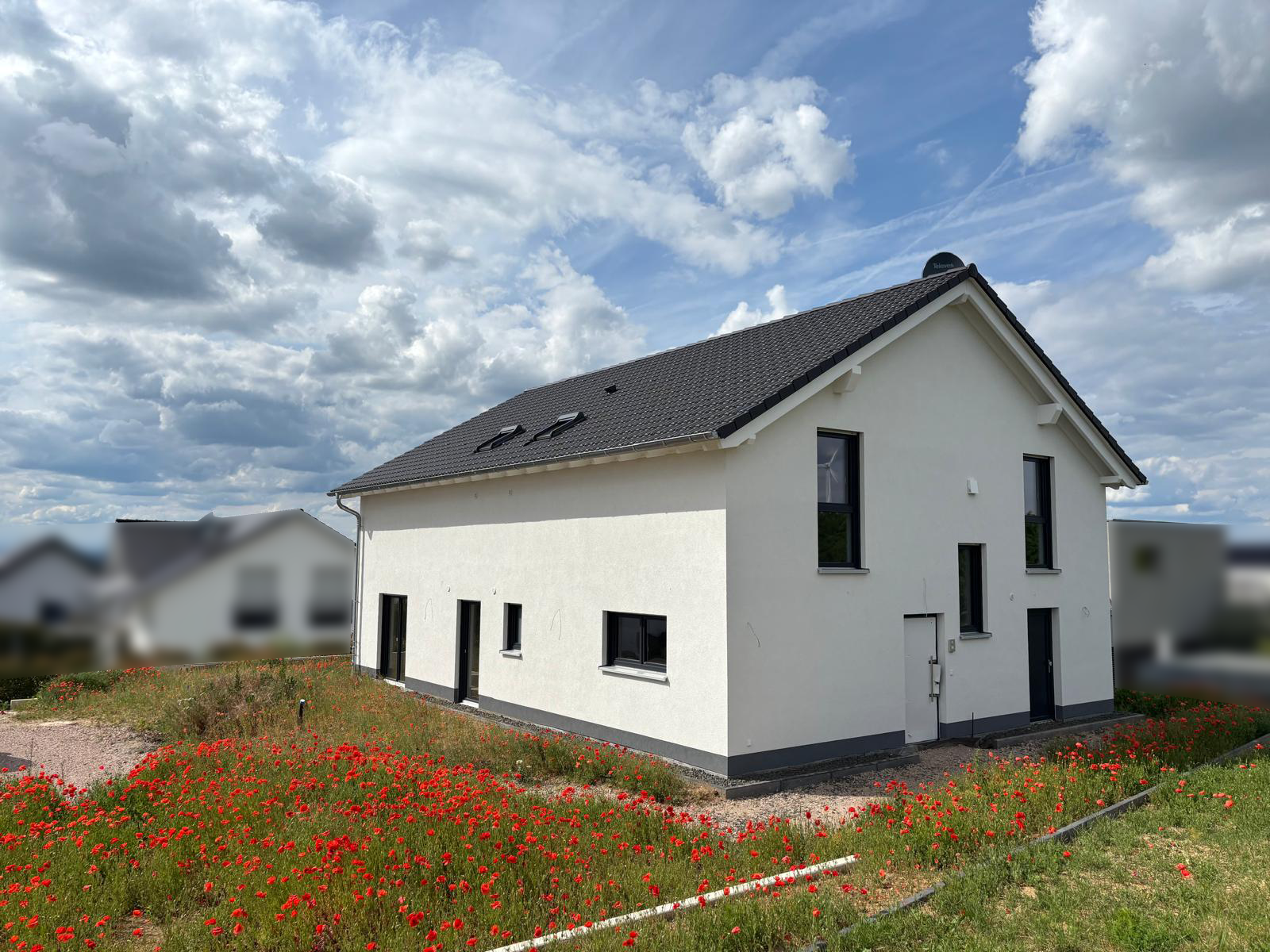 Mehrfamilienhaus in exklusiver Wohnlage direkt am Weinberg mit Fernsicht