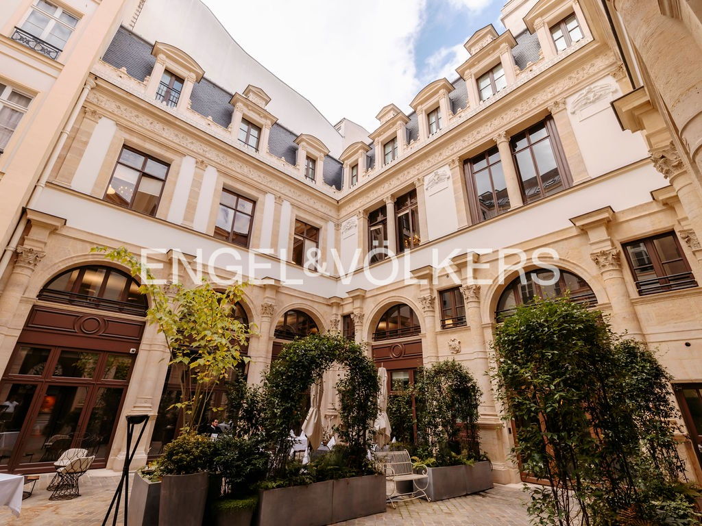 SHORT TERM - Apartment 180m² - Madeleine