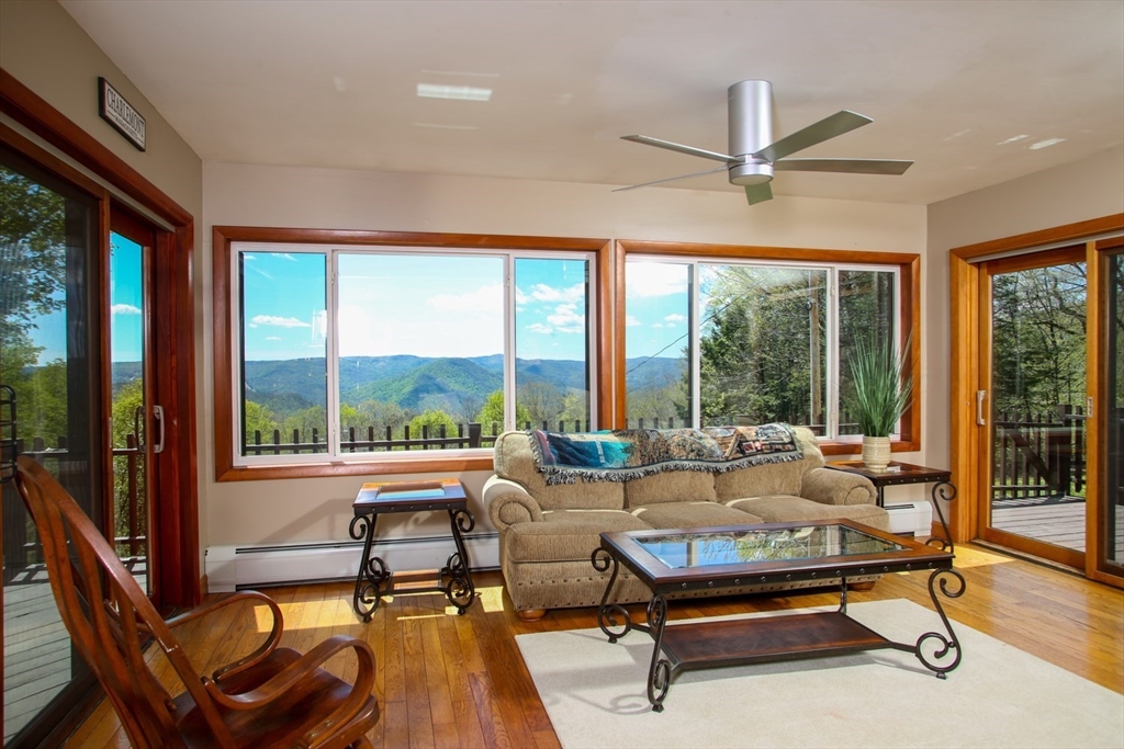 Country getaway near downhill skiing and white water rafting