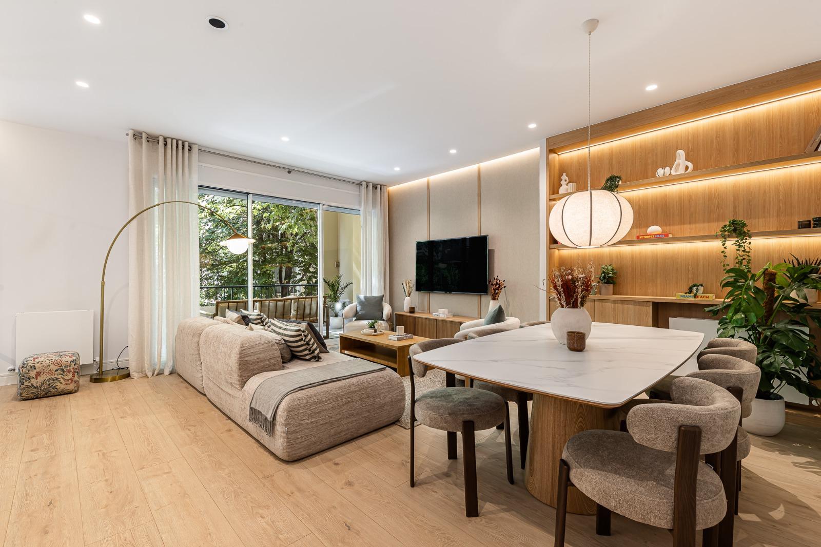 Amplia vivienda con reforma a estrenar y terraza en Orense