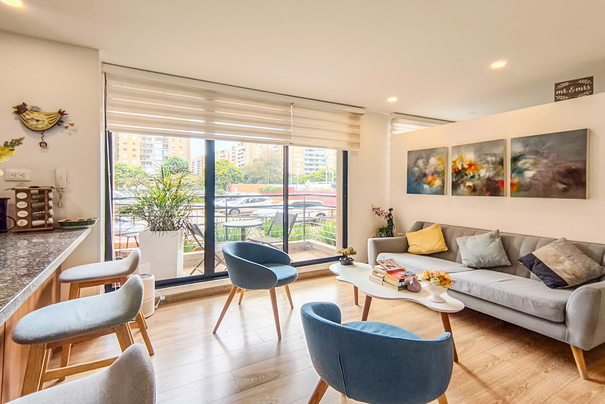 Moderno apartamento con balcón y clubhouse para venta en Colina Campestre