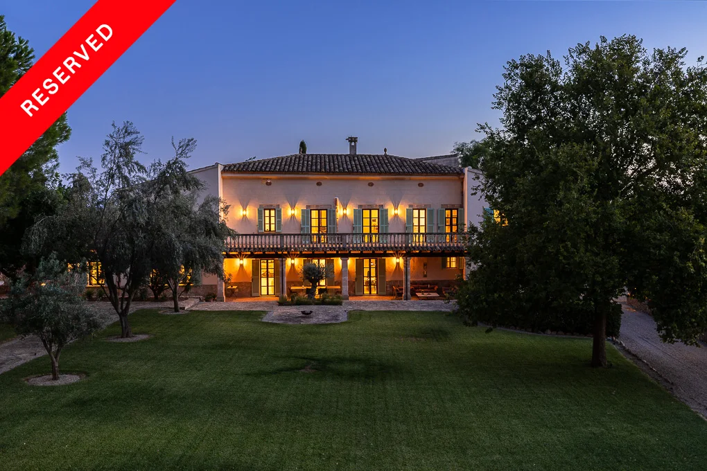 *RESERVED* Breathtaking country estate with guest house, pool and chapel