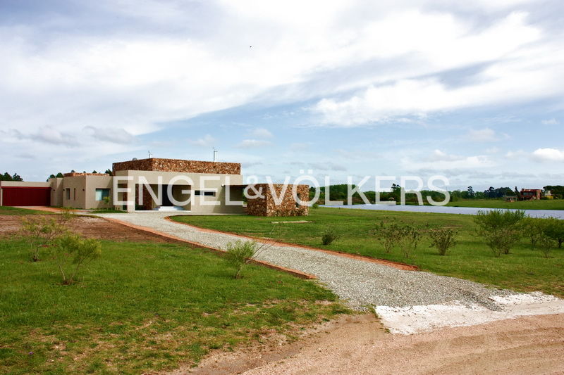 Attractive house on the lagoon