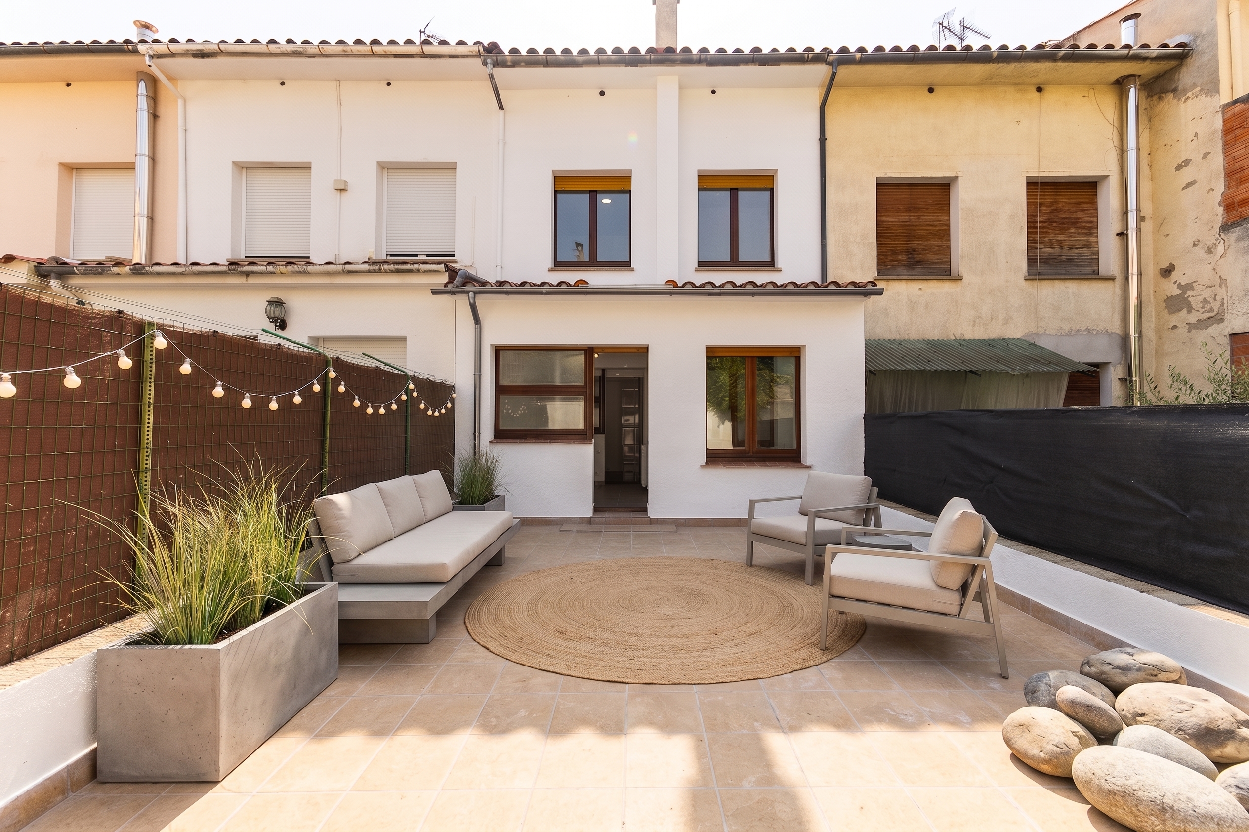 Encantadora casa en Torelló con gran terraza y espacio polivalente