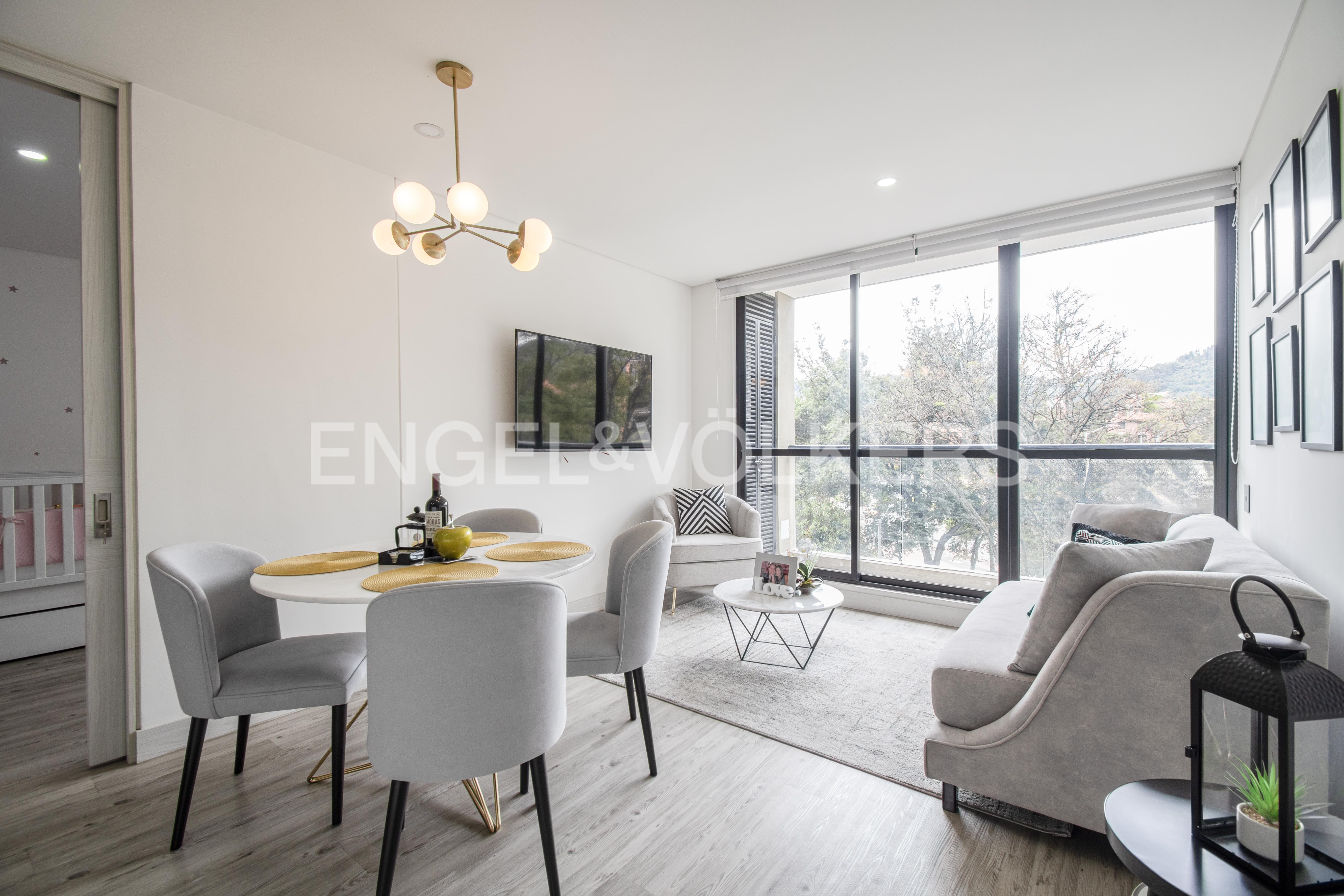 Apartamento moderno con vista verde para venta en Chicó Norte