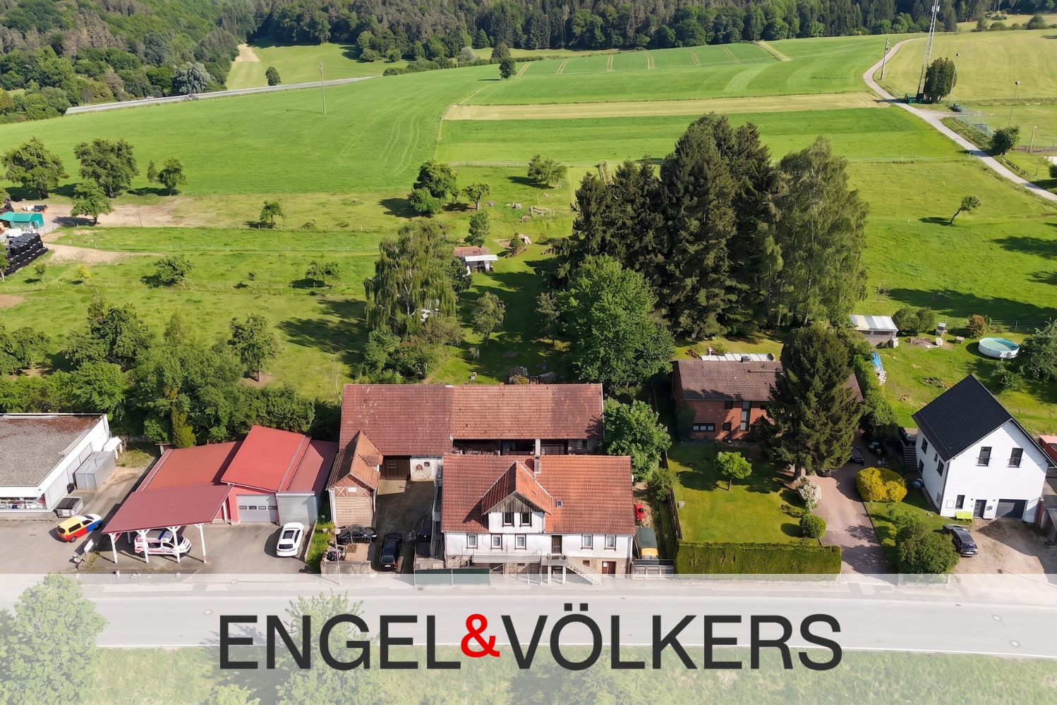 Historische Hofreite mit großem Grundstück & unverbaubarer Feldrandlage – Liebhaberprojekt oder einmalige Neubauchance