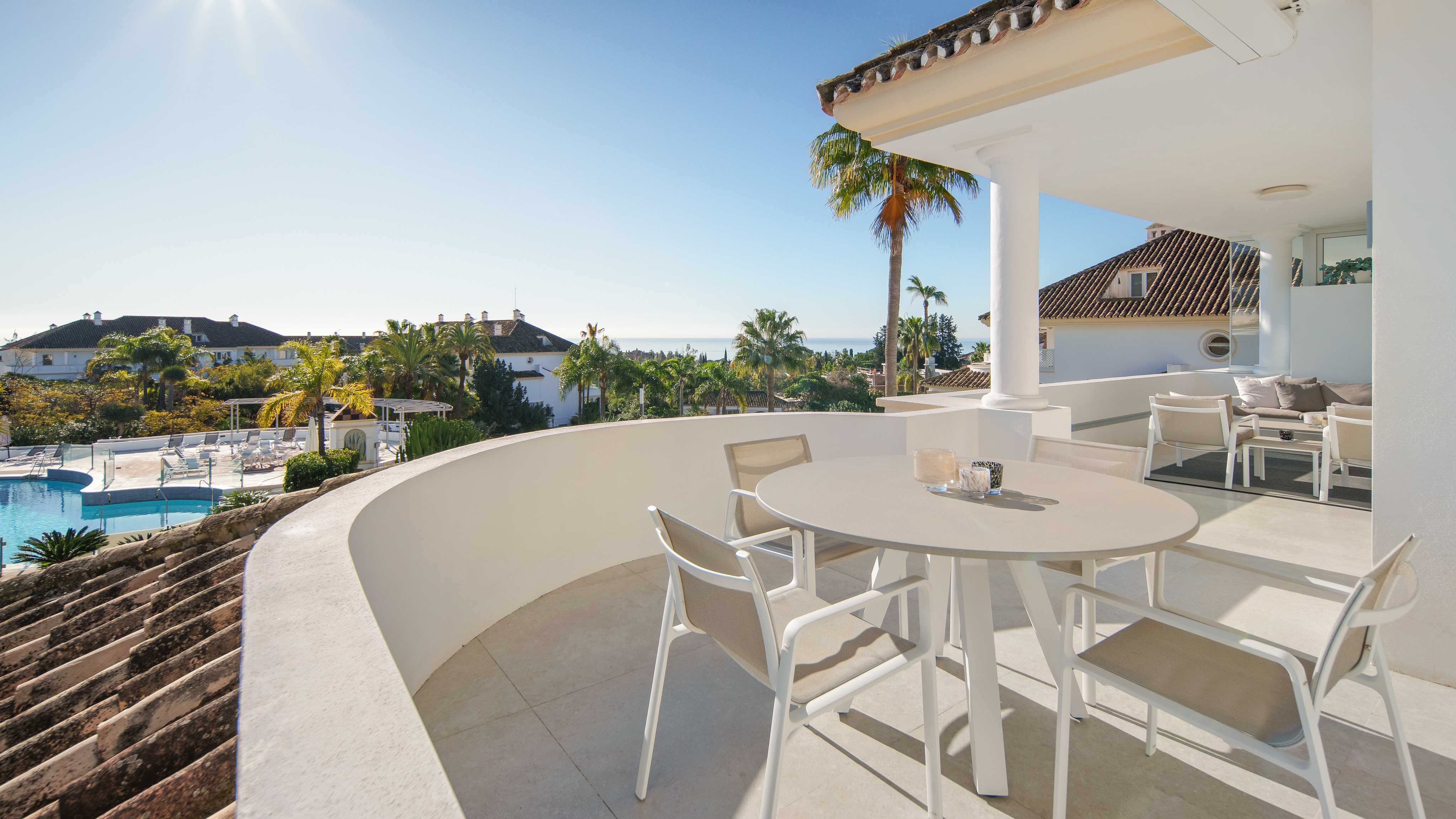 Luxury Duplex Penthouse in a Prestigious Golden Mile Urbanization