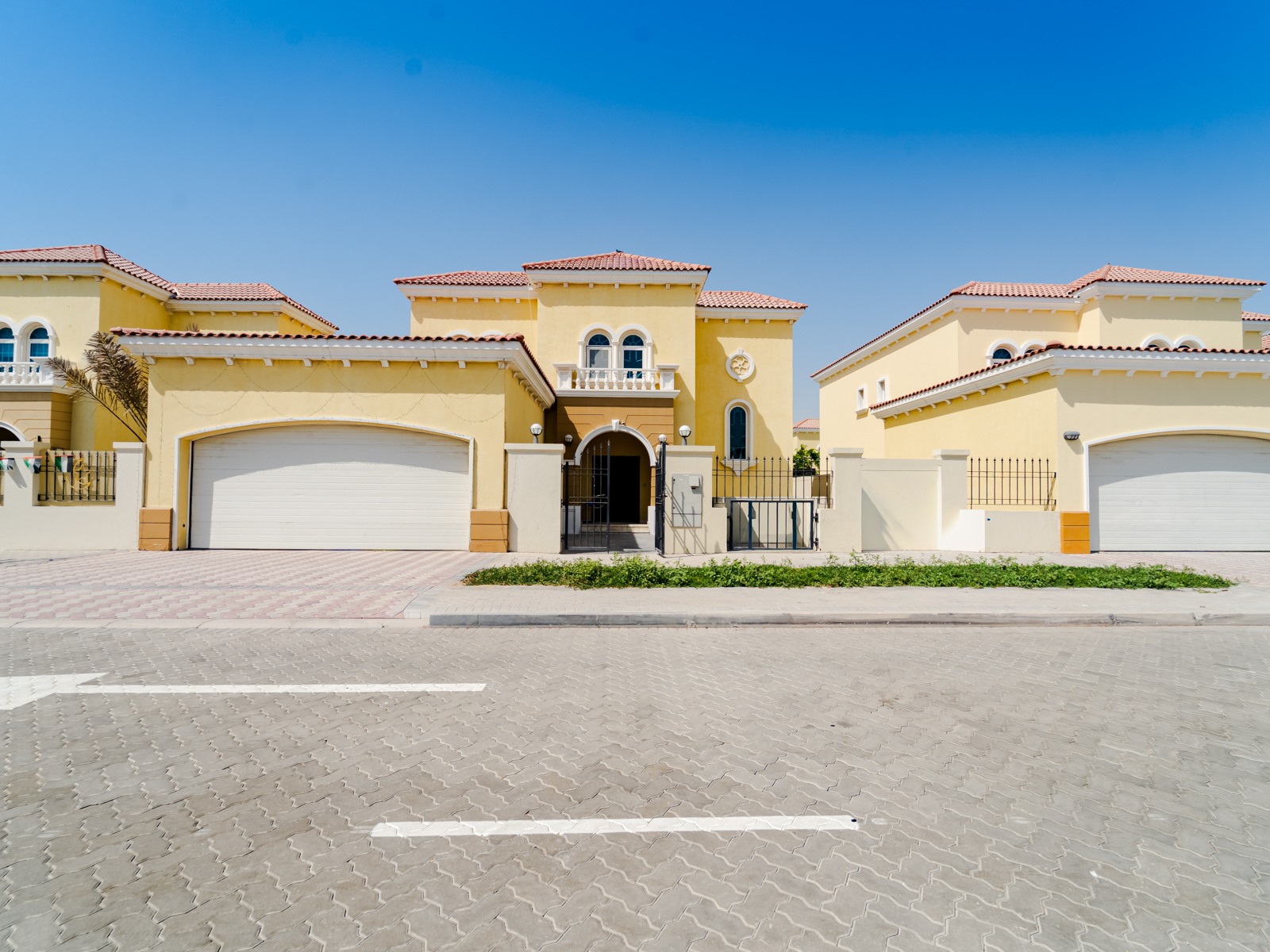 Exclusive | Fully Upgraded | Vacant on Transfer