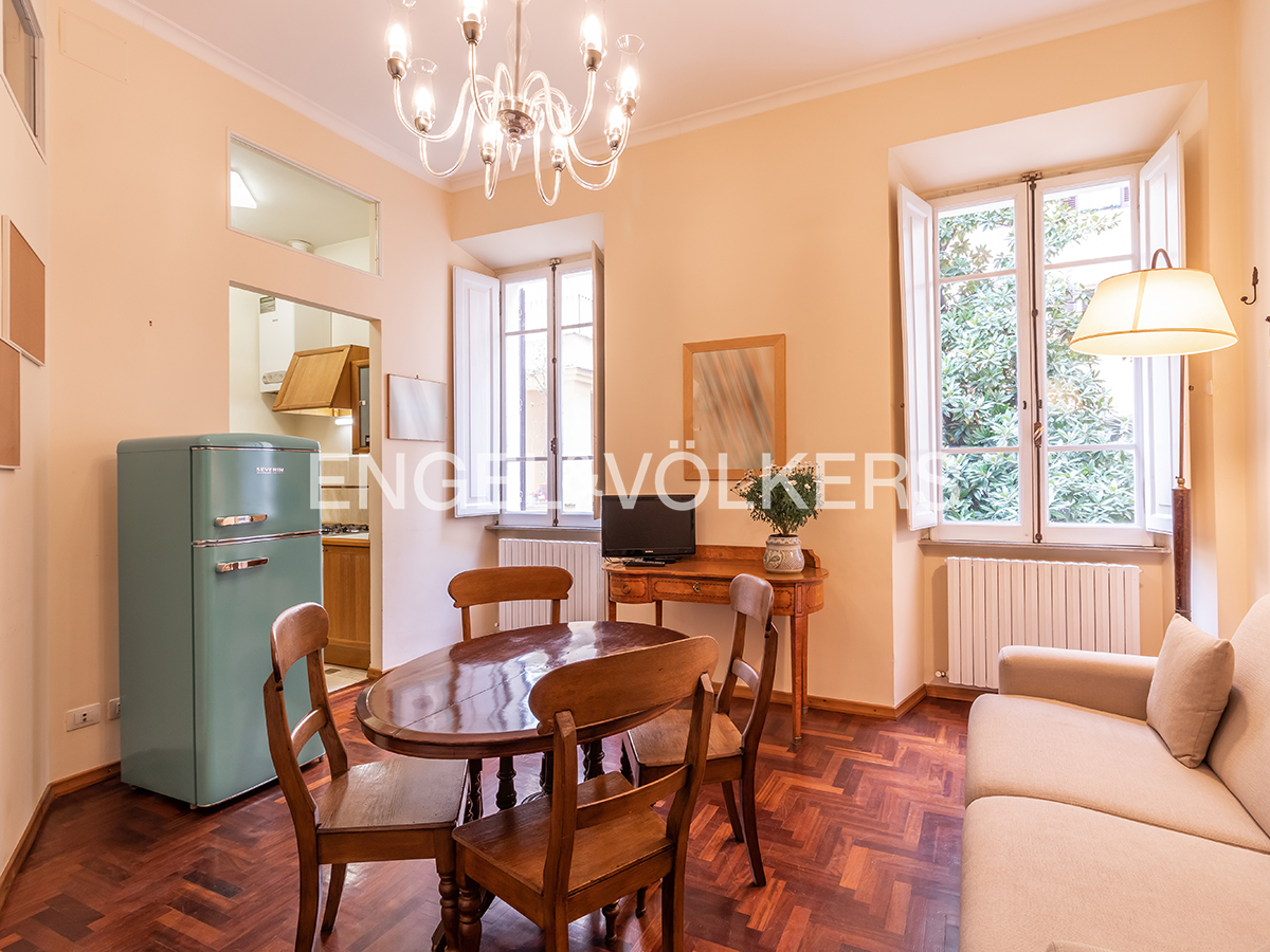 Elegant one-bedroom apartment in the Prati district, on Viale delle Milizie