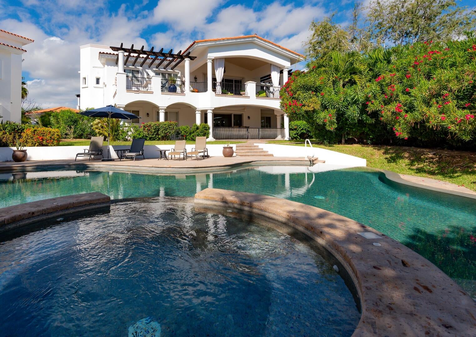 Villas de Oro 103 -Lirio 103