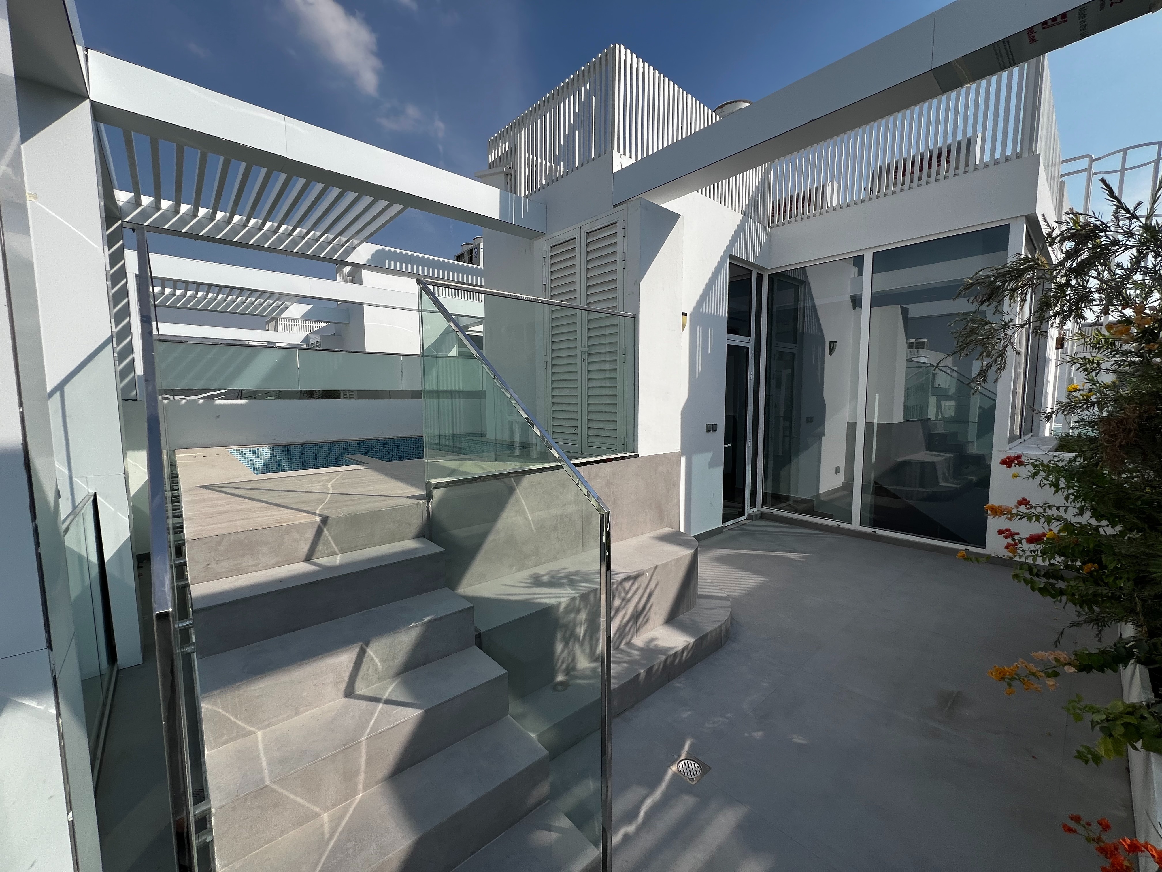 Walkable Amenities | Community-Facing Pool