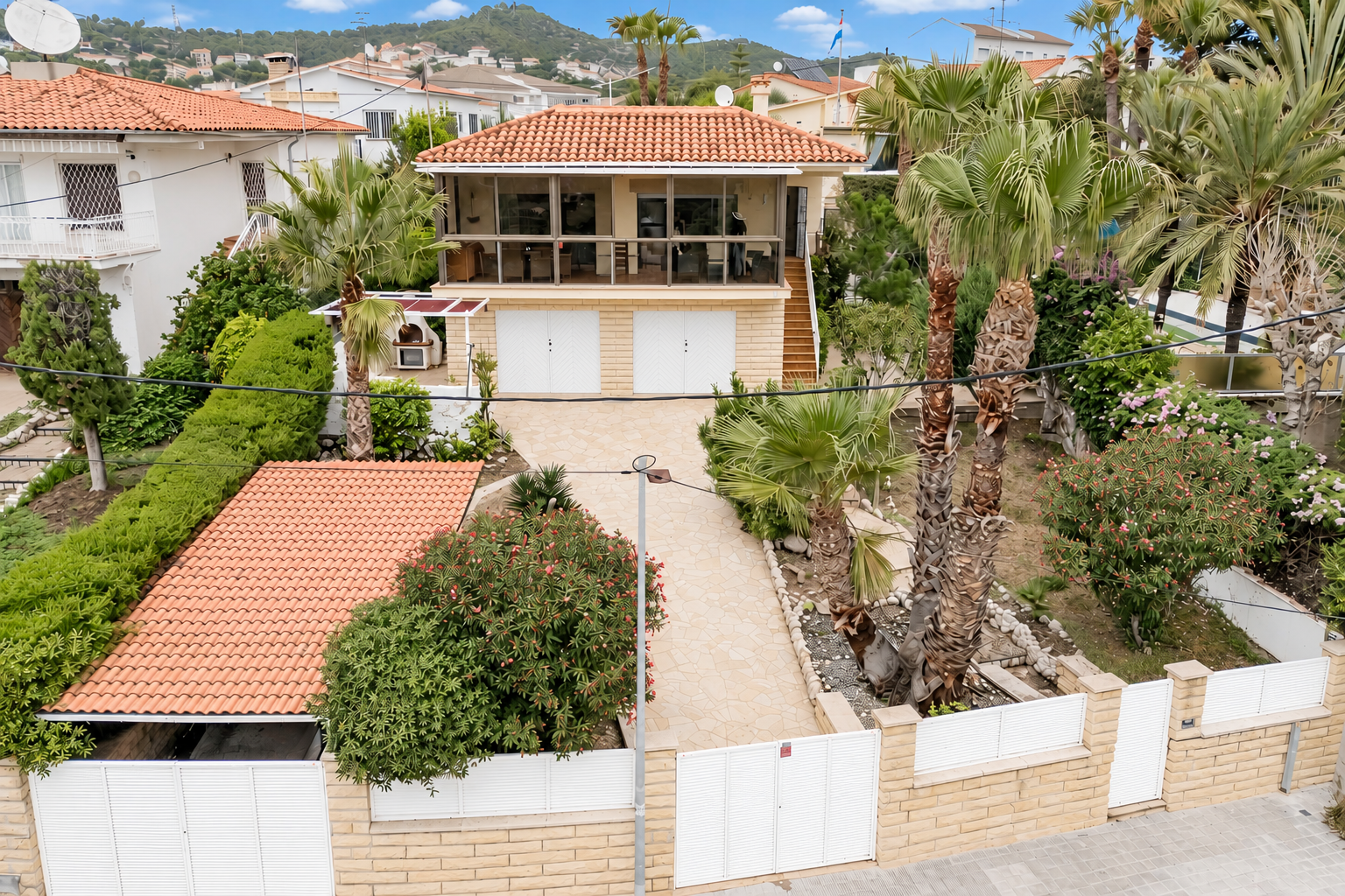 Elegantes Haus mit Garten und Meerblick in Segur de Calafell: großzügig, mediterraner Charme und absolute Ruhe nahe der Küste