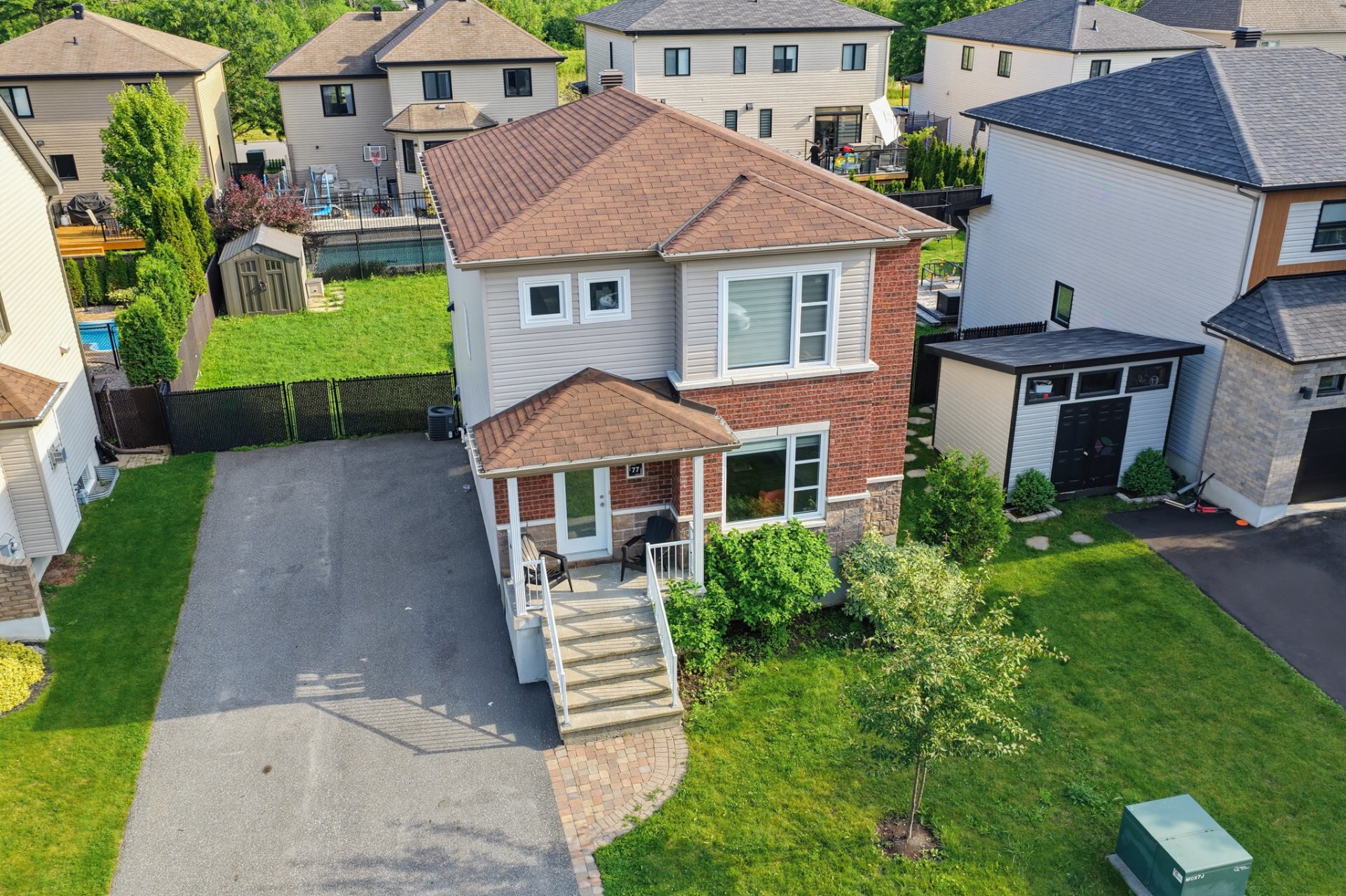 Modern Comfort in a Quiet Neighborhood