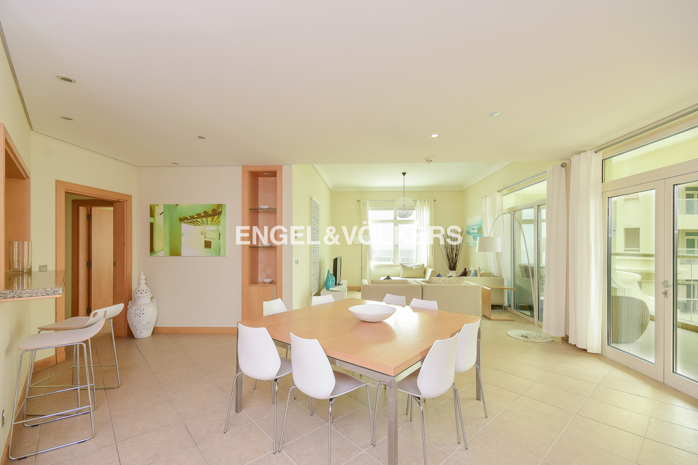 Furnished/Unfurnished | Chiller Free | Beachfront