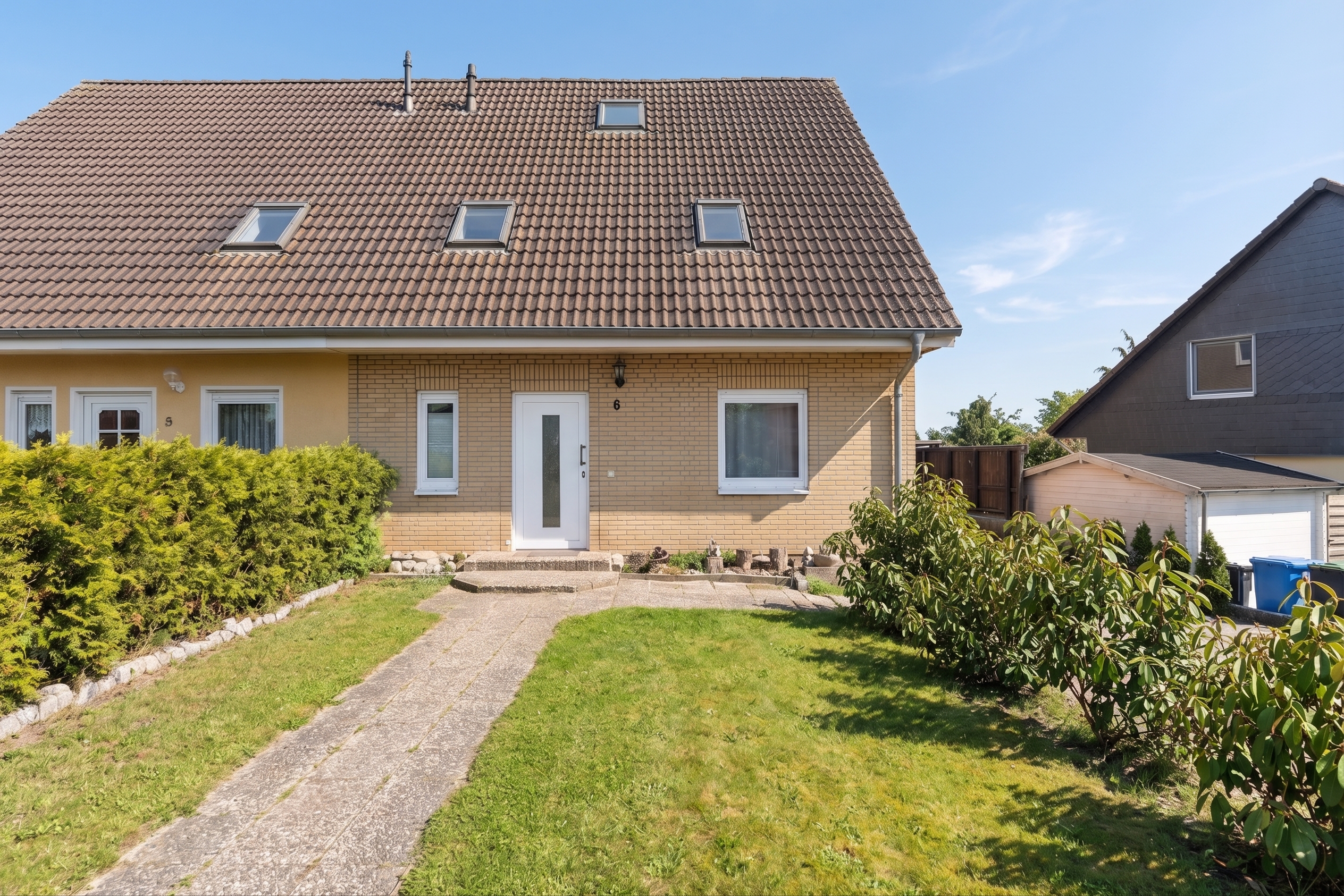 Zuhause im Grünen – Gemütliche Doppelhaushälfte mit Kamin und Garten