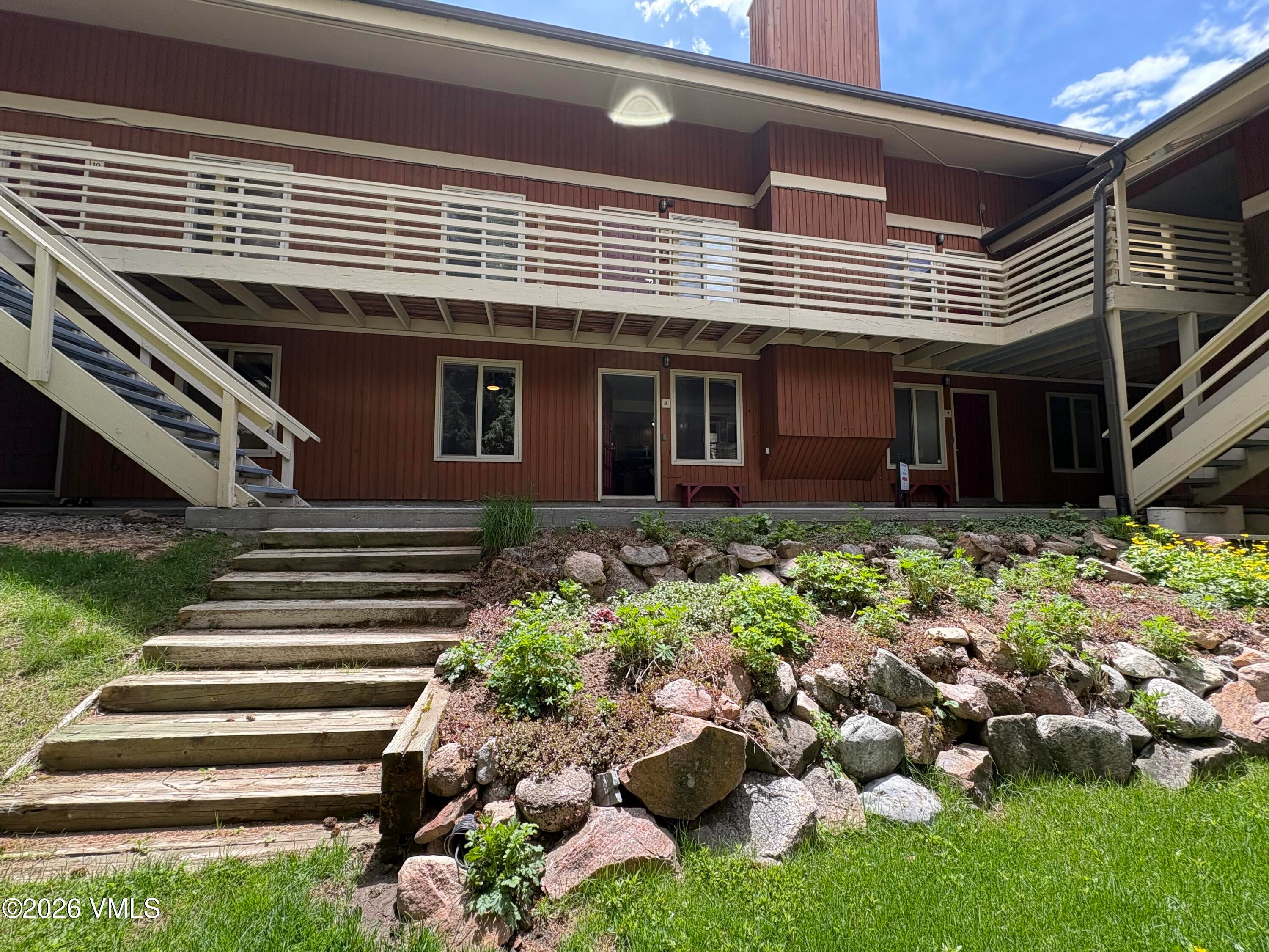 Experience The Charm of Mountain Living