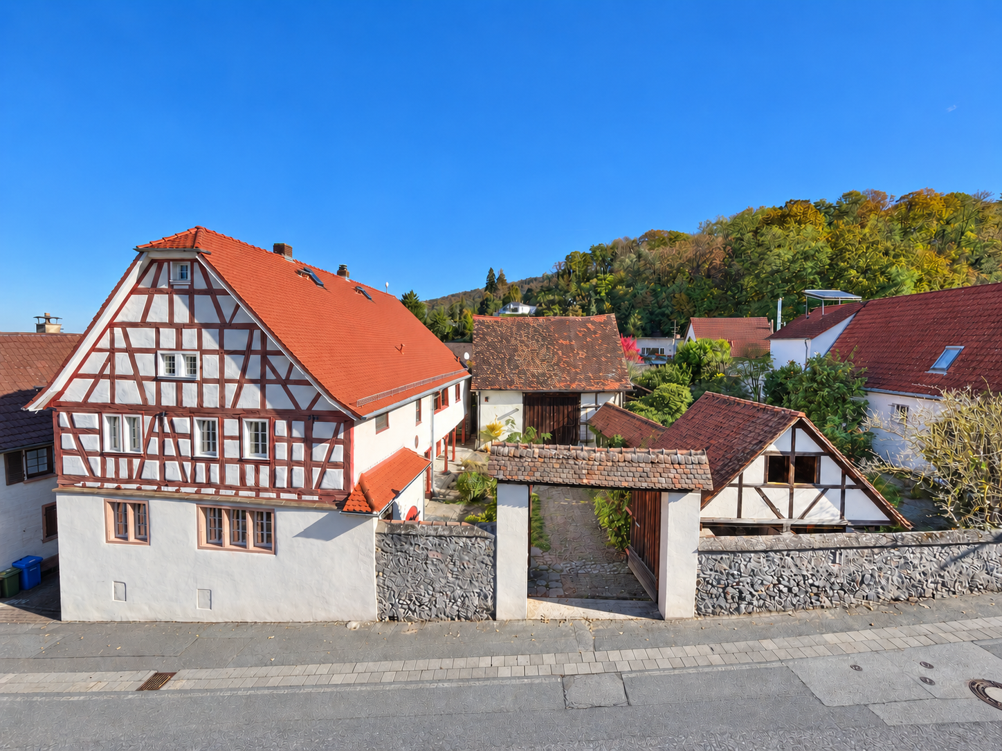 Denkmalgeschütze Hofreite als Mehrgenerationenhaus oder großes Familienhaus