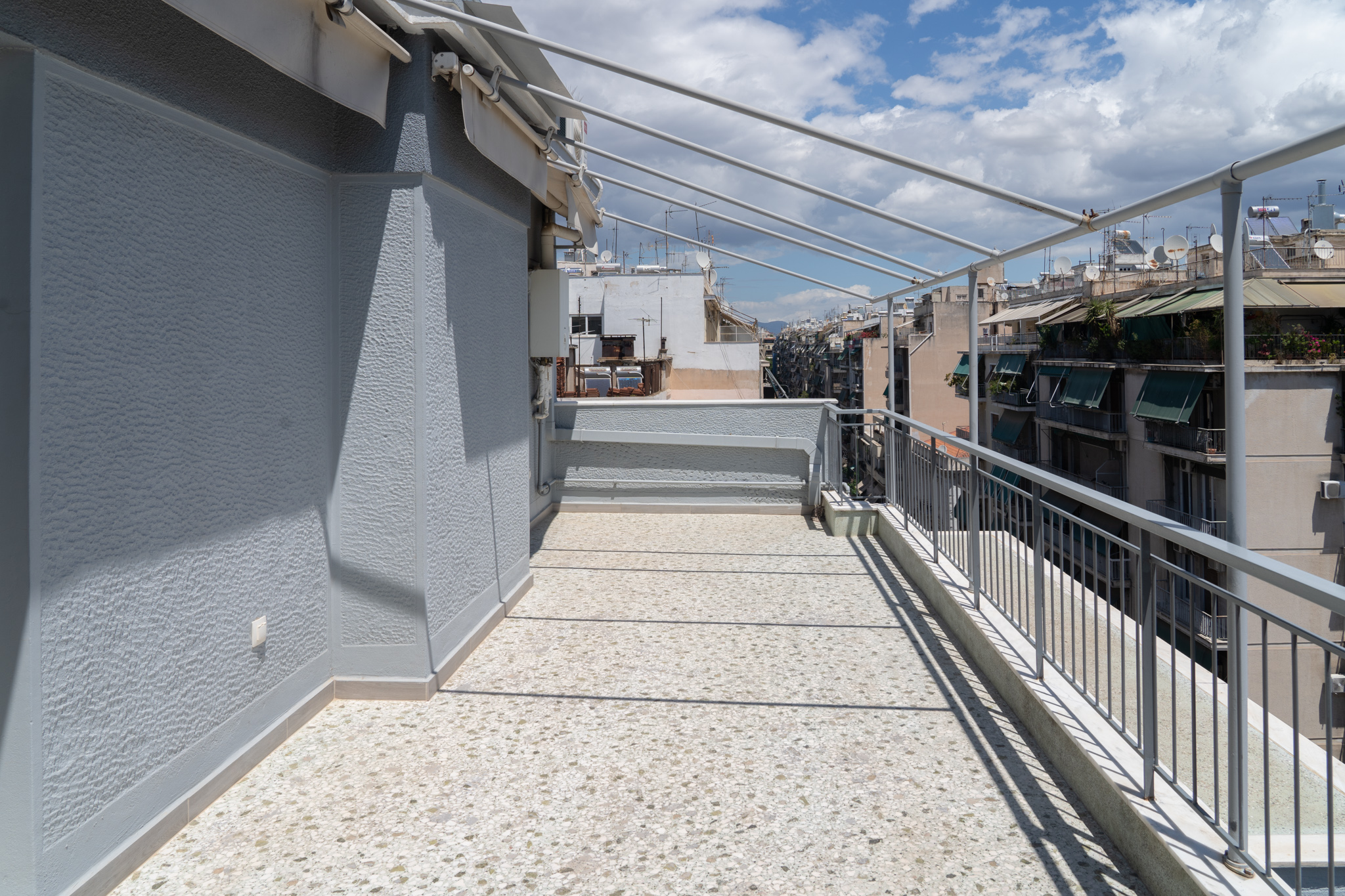 Fully renovated entire building