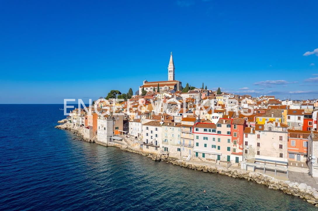 Top location maisonette apartment on the Rovinj waterfront
