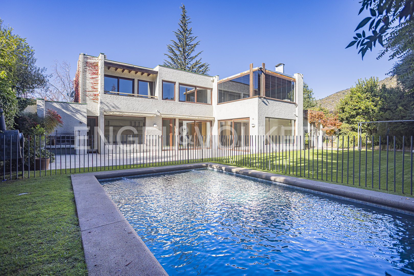 Estupenda casa mediterránea a pasos del Newland