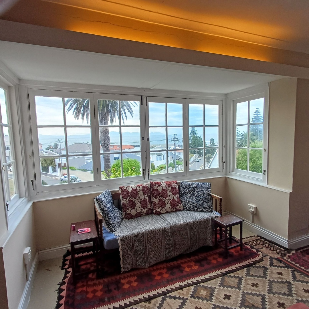 Authentic heritage style family home to rent in Kalk Bay
