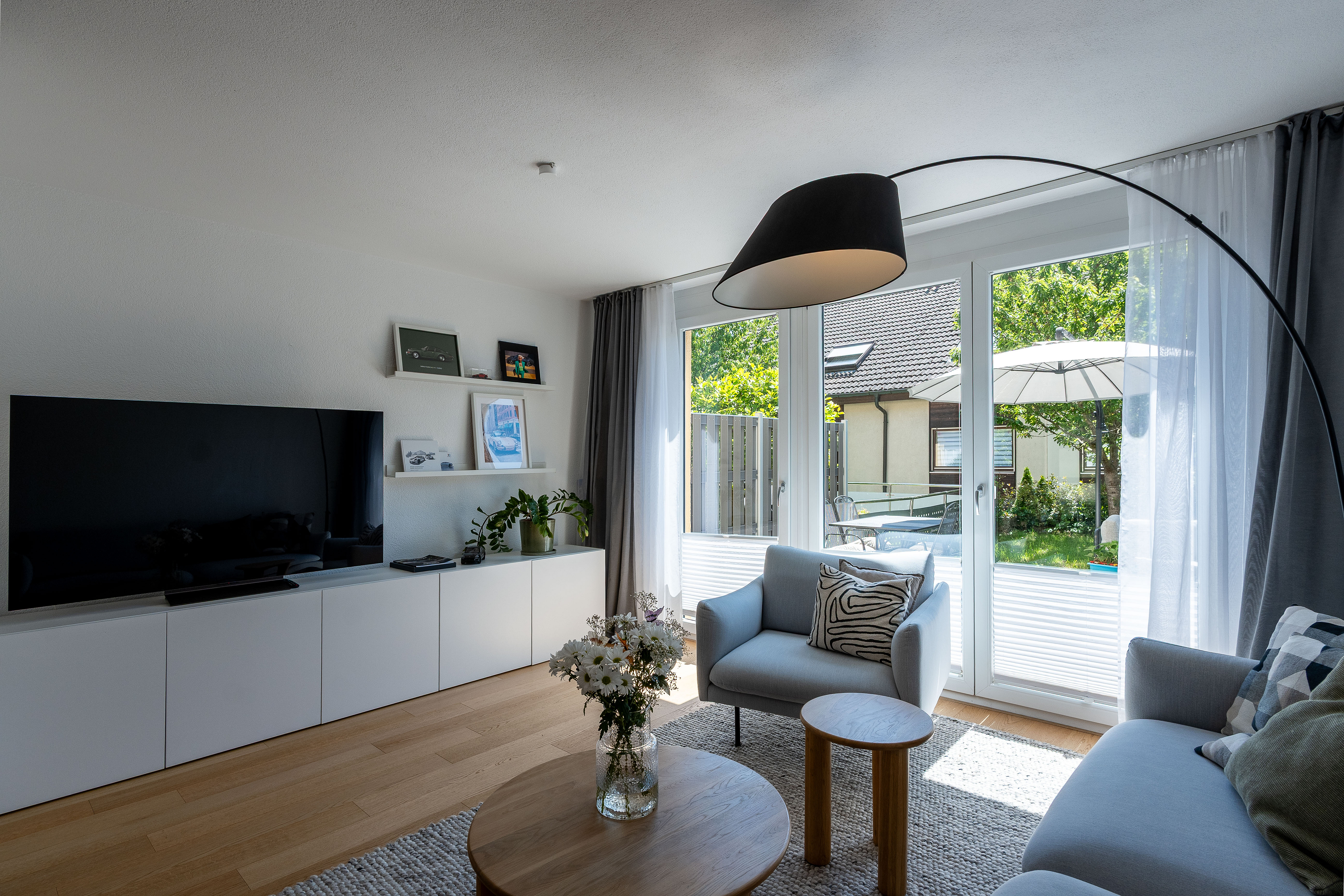 Modernes Reihenmittelhaus mit 31qm Hobbyraum in Stuttgart-Stammheim