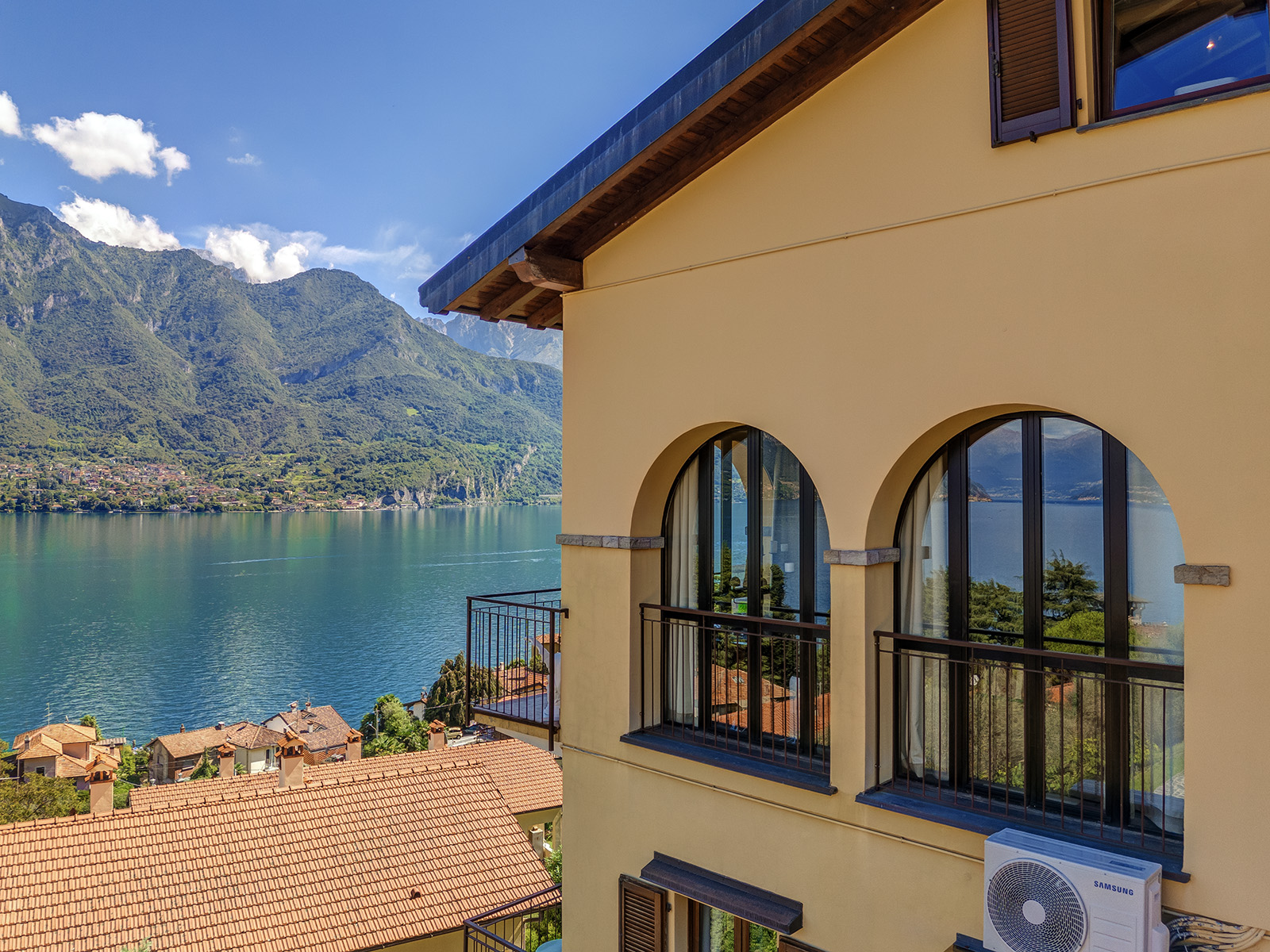 Two-level attic apartment with beautiful lake view