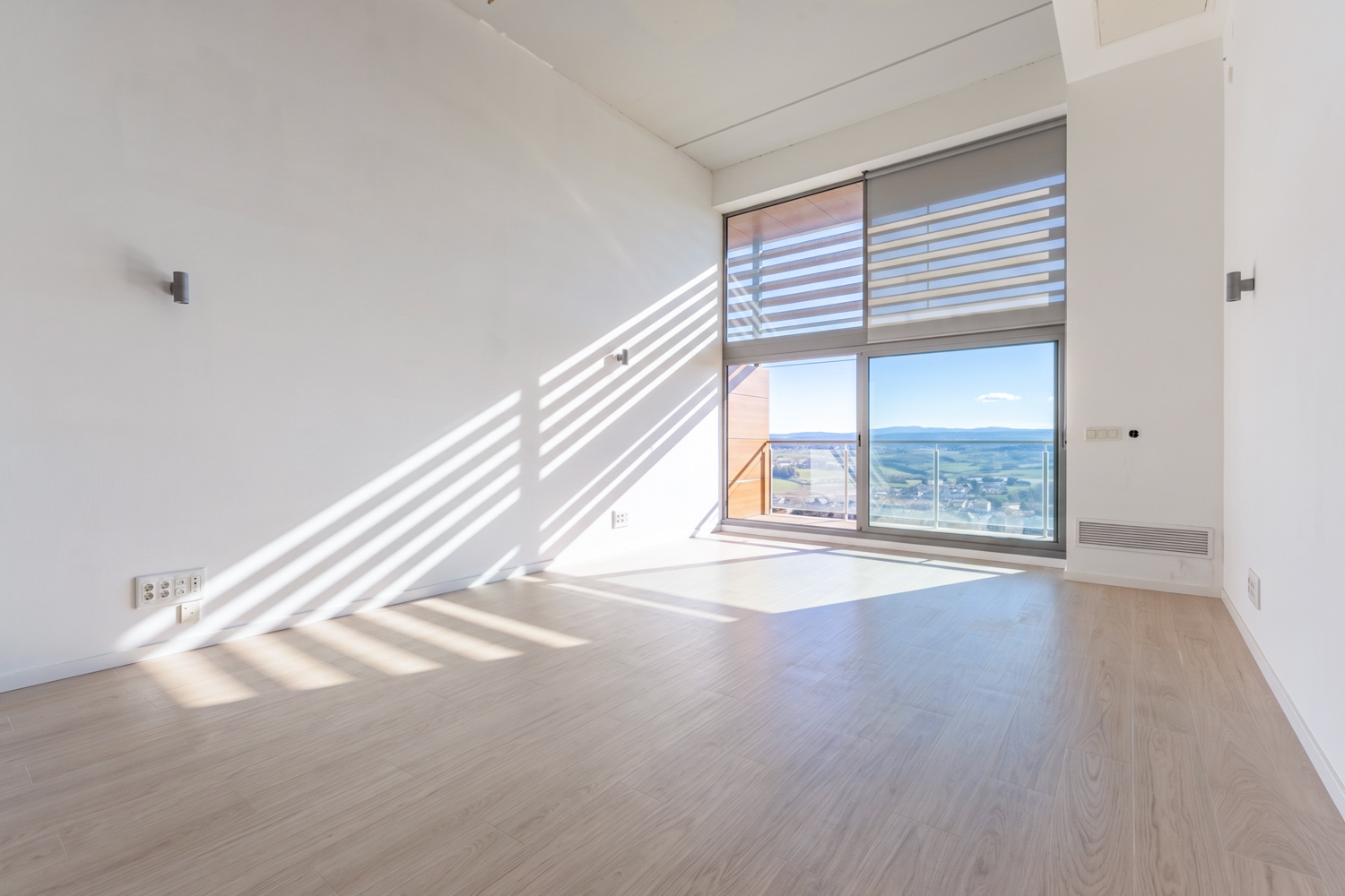 Modern duplex with parking in Vara de Quart