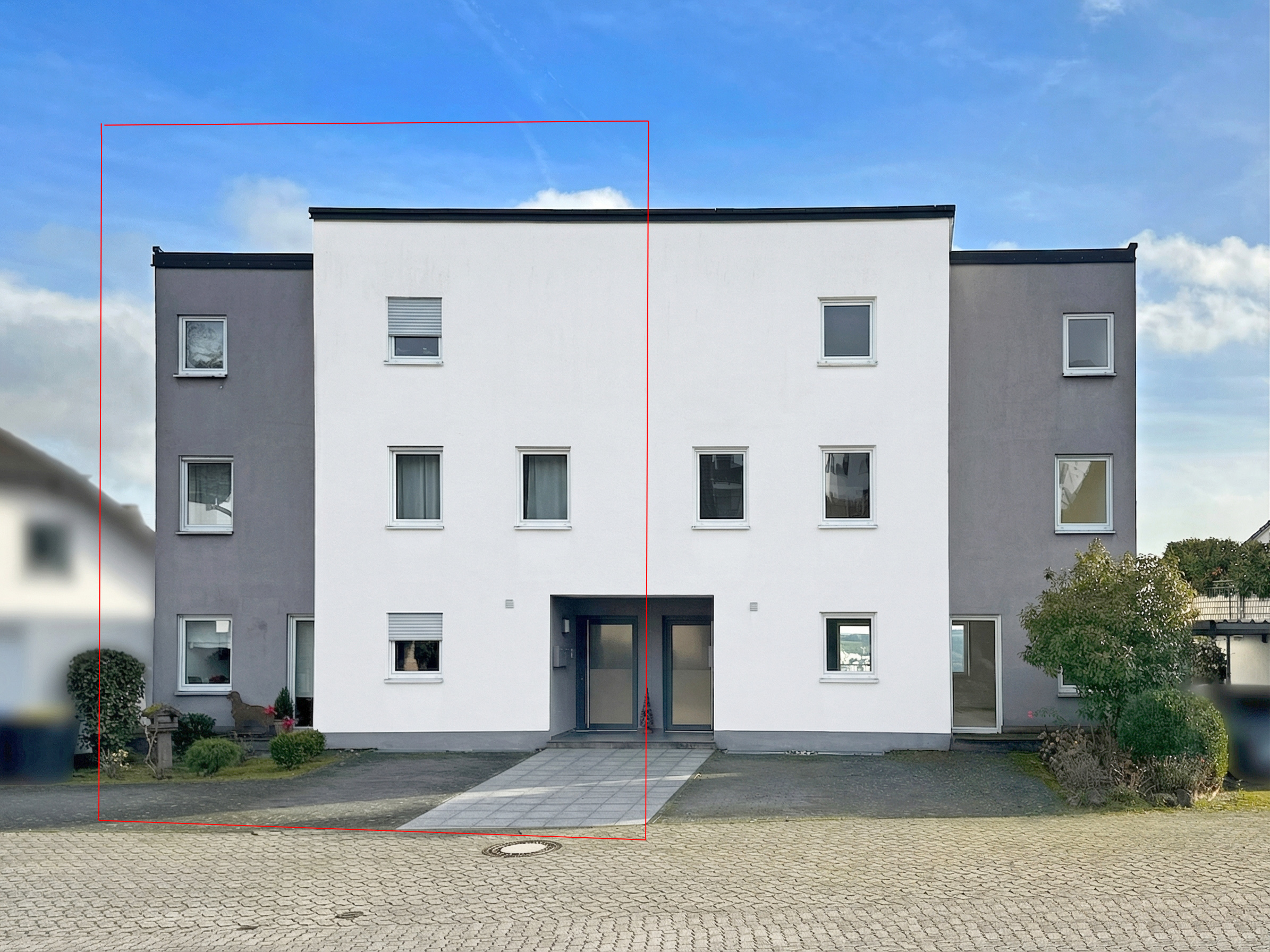 Familienfreundliche Doppelhaushälfte mit zusätzlicher ELW, Garage und außergewöhnlichem Weitblick