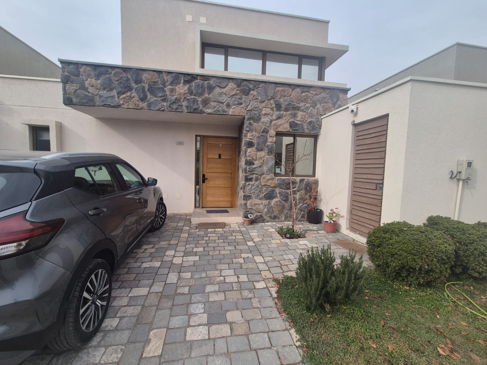 Arriendo Casa, Condominio Los Almendros, Linderos - Excelente ubicación