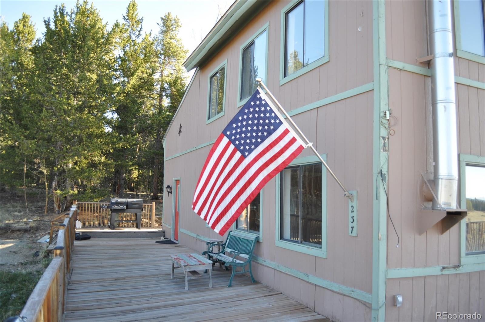 Private Mountain Sanctuary Located on 3 Acres