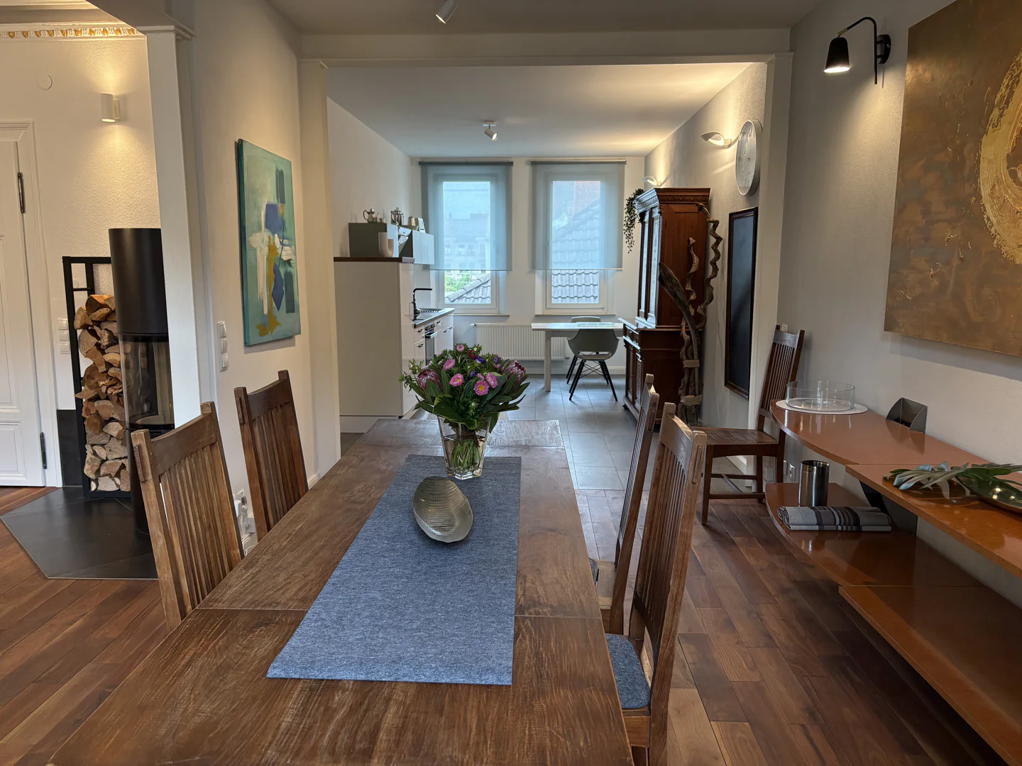 Luxuriöses Wohnen auf 120 m²: Vollmöblierter Altbau-Traum mit offener Raumgestaltung - Photo 3