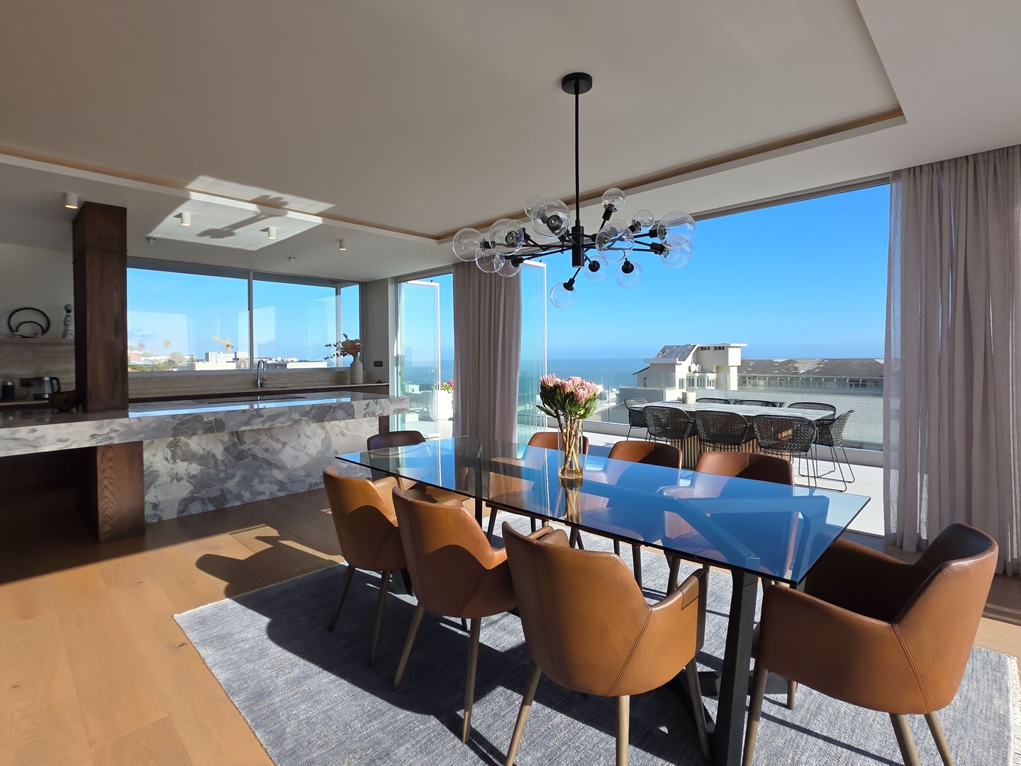 Spectacular penthouse in Bantry Bay with breathtaking views