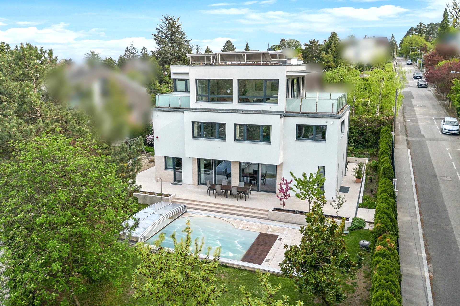 Modern high-end villa in a dream location next to Lainzer Animal Park!