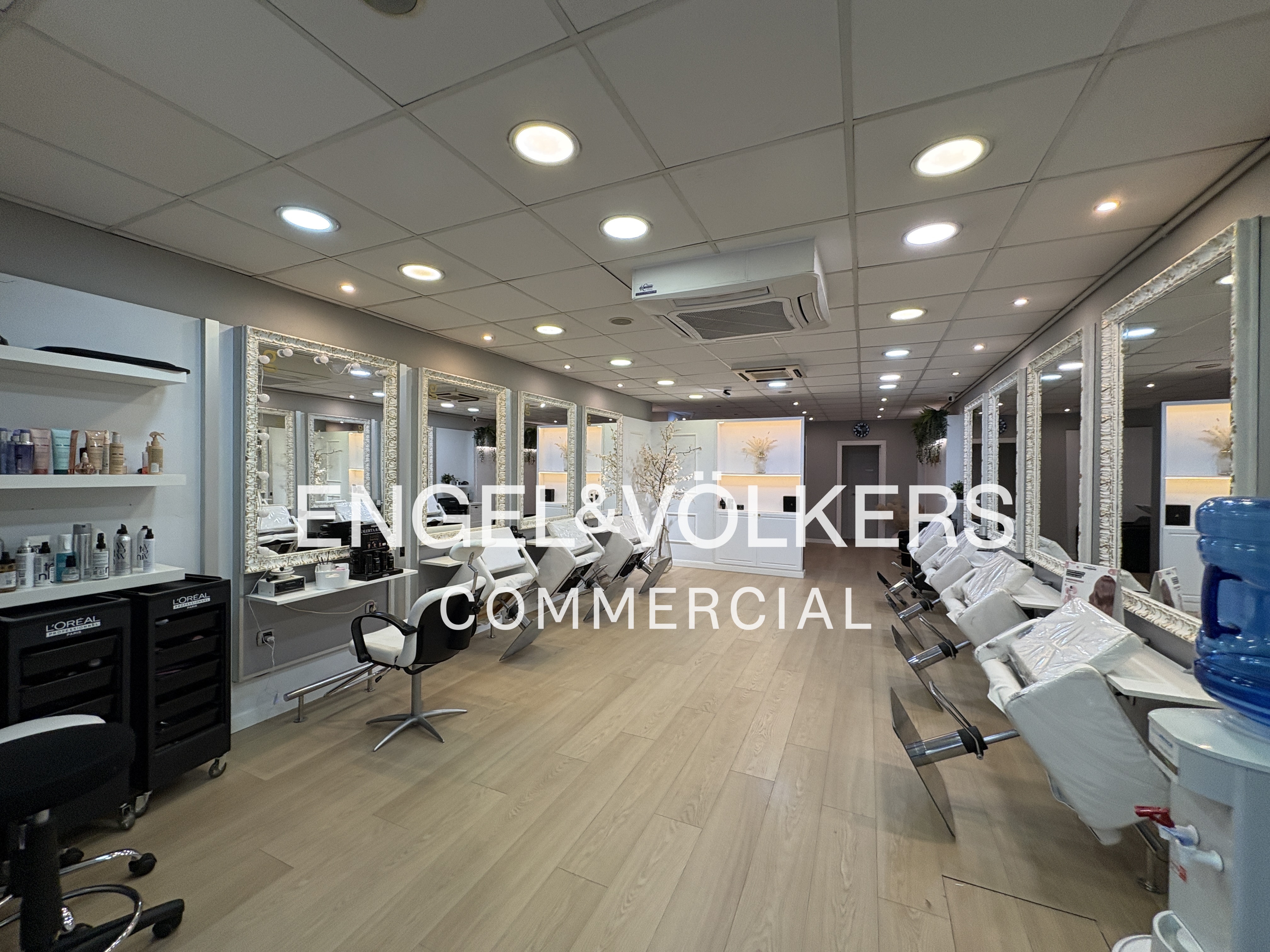Bonito local comercial en venta Sant Andreu