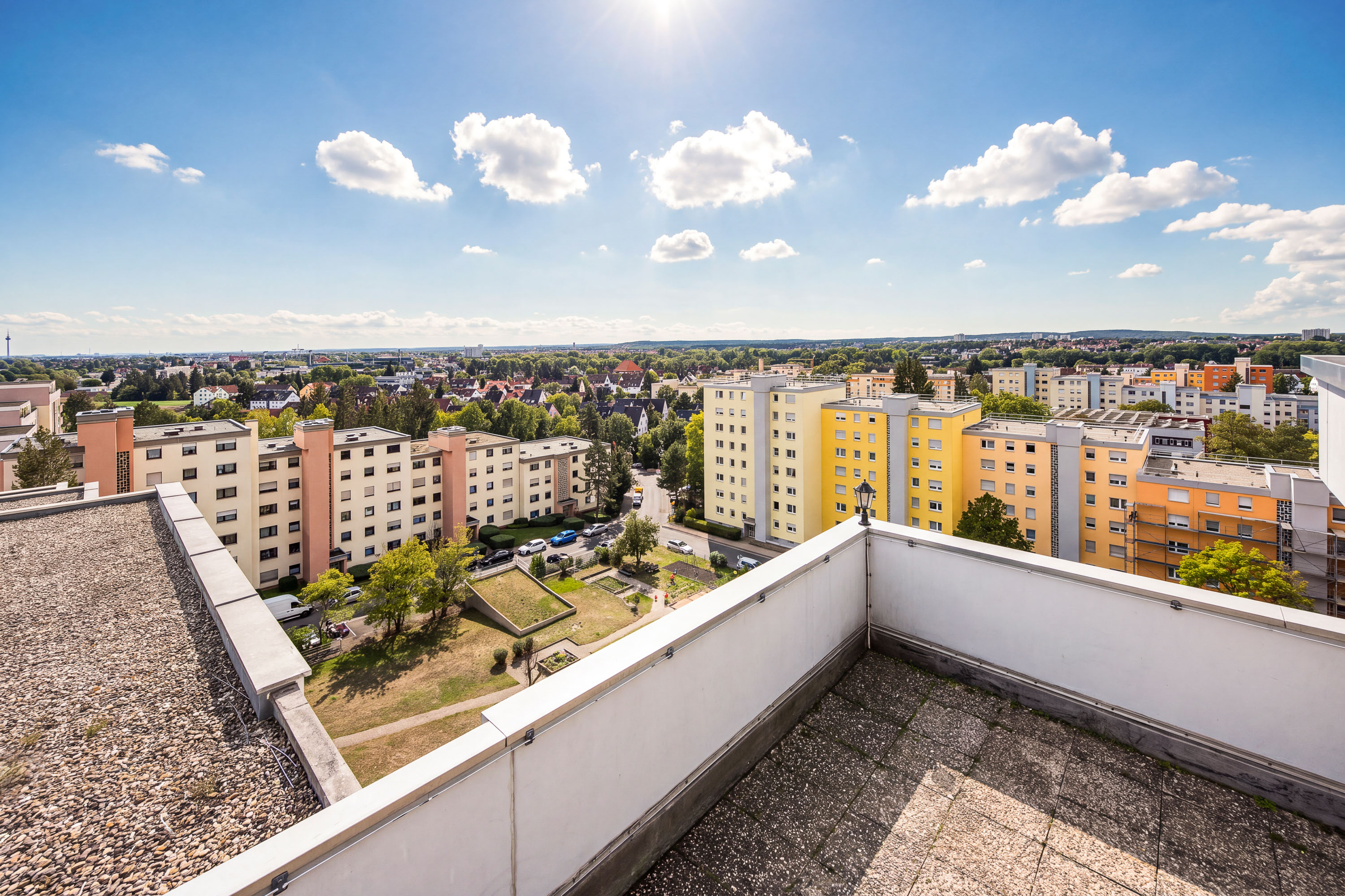 Über den Dächern von Fürth – 4-Zimmer-Wohnung mit sonniger Süd-Dachterrasse und Weitblick
