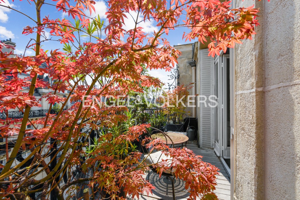 Paris XVII - Appartement avec une terrasse au soleil - Pereire/Monceau