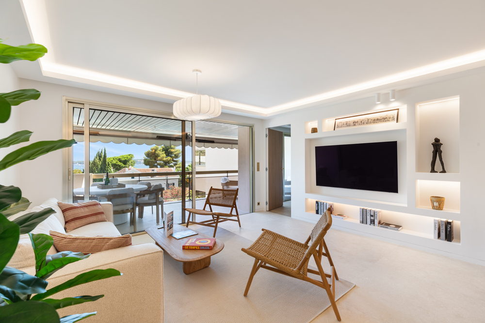 Exceptional 4-room apartment, turnkey, sea view
