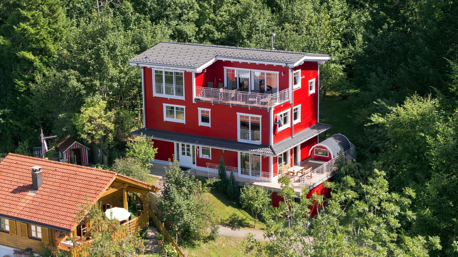 Freiheit mit Weitblick – außergewöhnliches Wohn- und Ferienhaus über drei Etagen am Bodensee!