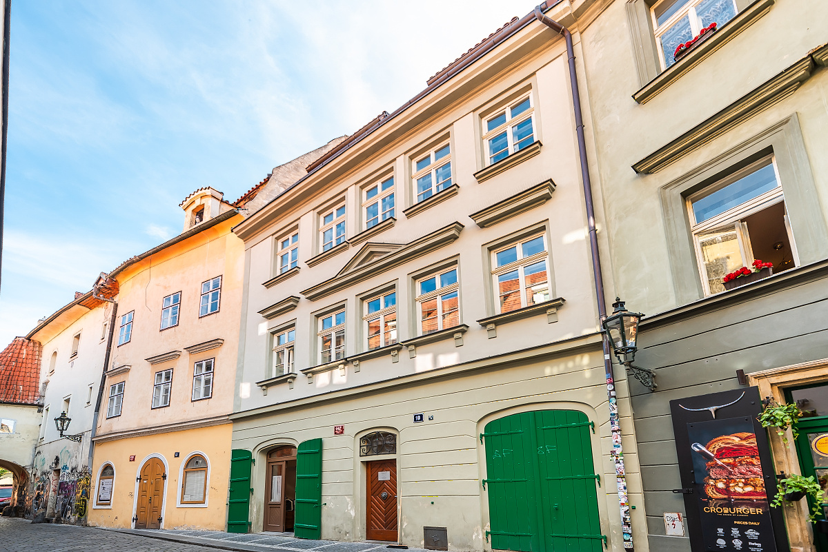 Office in the city center with street-level entrance